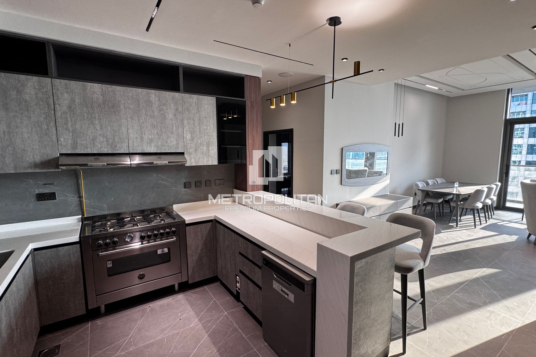 Ready | High Floor | Furnished-8