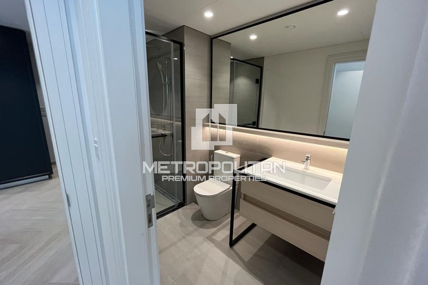 Spacious Studio | High Floor | Prime Location-5