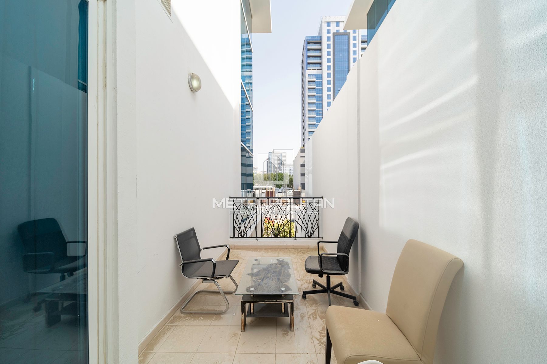 4BR WITH POOL | BASEMENT | NEXT TO PARK | RENTED-23
