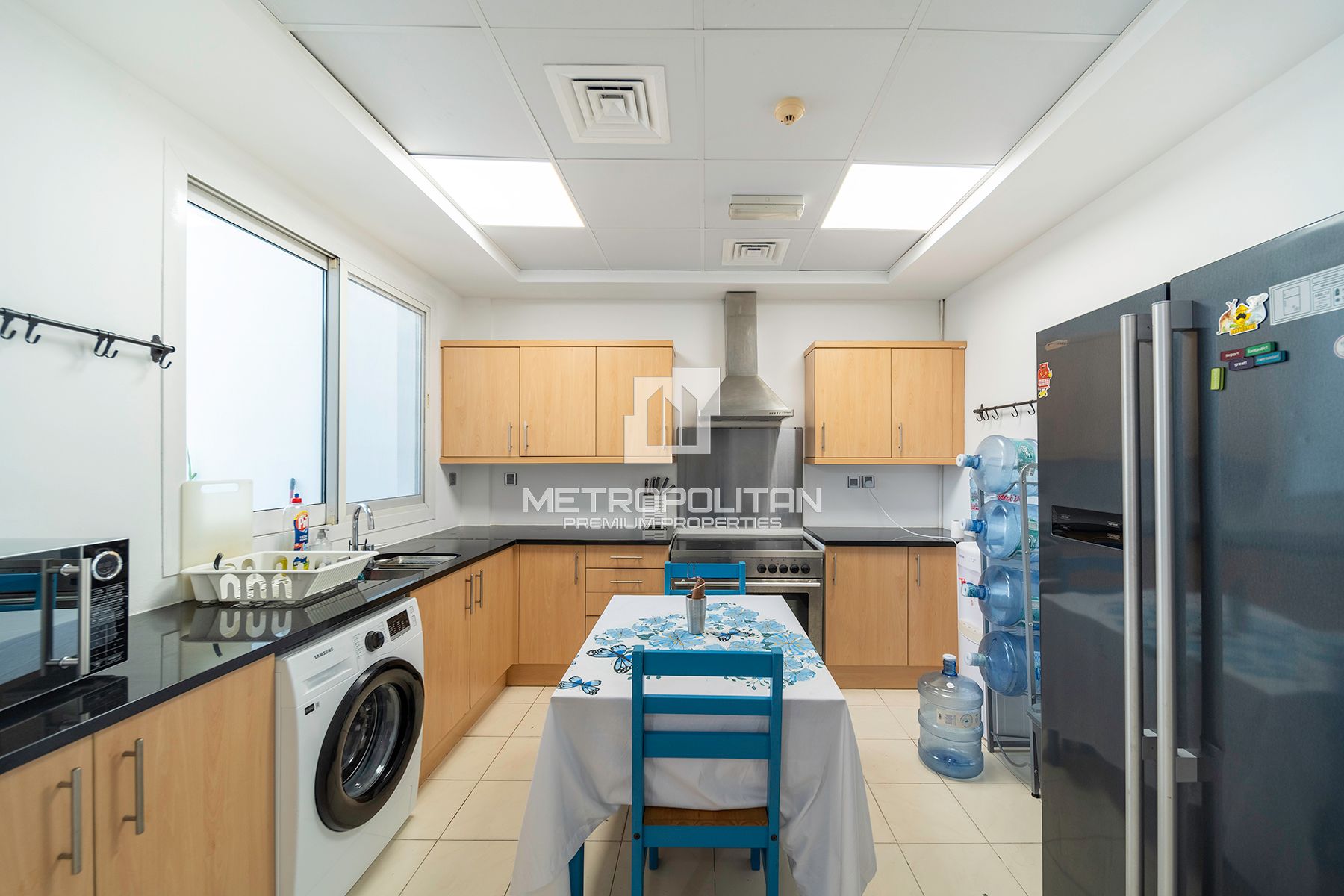4BR WITH POOL | BASEMENT | NEXT TO PARK | RENTED-8